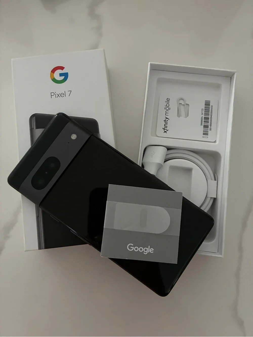 NWT- Google Pixel 7- Black with Gray Camera Bar Dual-Tone Smartphone